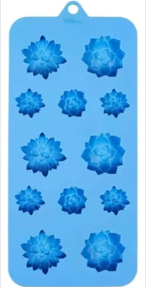 MOLDE PREMIUM PARA BOMBONES Y GOMITAS - SUCULENTAS - WILTON
