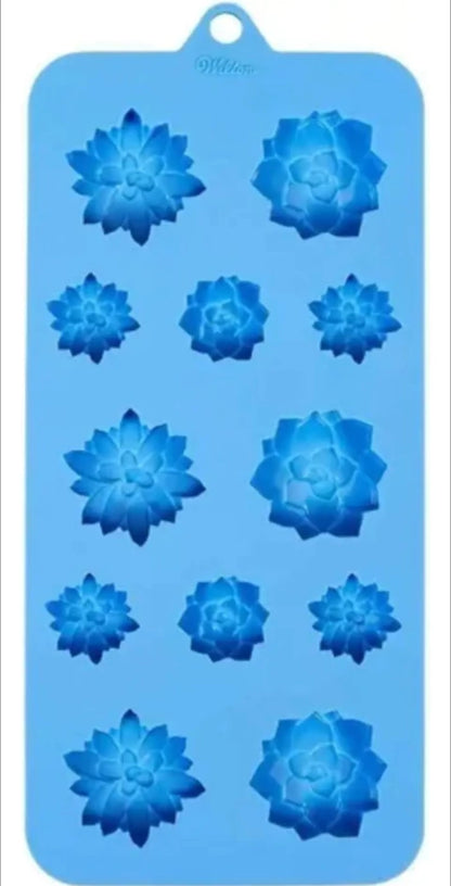 MOLDE PREMIUM PARA BOMBONES Y GOMITAS - SUCULENTAS - WILTON